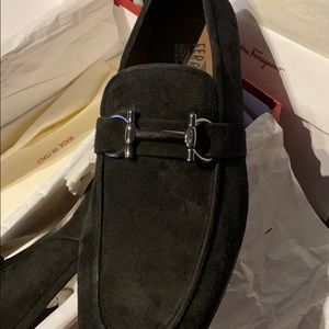 Men’s Ferragamo black dress shoes